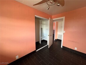 249 Shoshone Ln in Henderson, NV - Building Photo - Building Photo