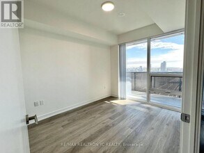 138-4138 Downes St in Toronto, ON - Building Photo - Building Photo
