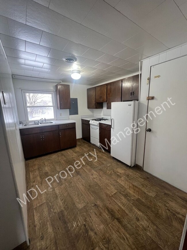 201 Old Kawkawlin Rd in Kawkawlin, MI - Building Photo - Building Photo