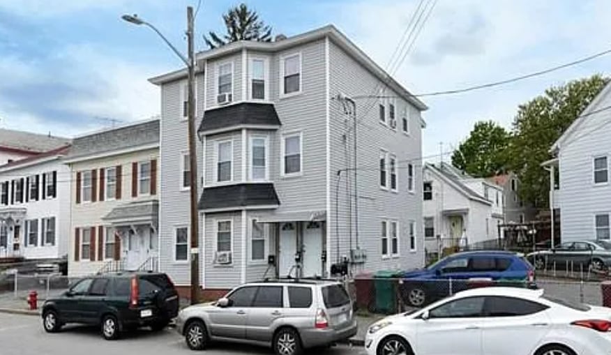 973 Central St, Unit 3 in Lowell, MA - Foto de edificio
