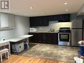 45 River Rd in Mississauga, ON - Building Photo - Building Photo