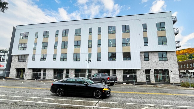 Urbane218 in Duluth, MN - Foto de edificio - Building Photo