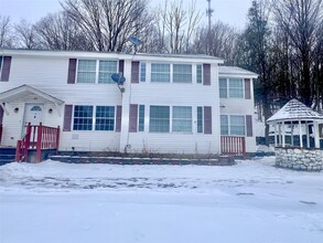 82 High St in Monticello, NY - Building Photo - Building Photo