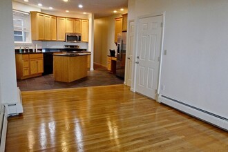 524 E Broadway, Unit 2 in Boston, MA - Building Photo - Building Photo