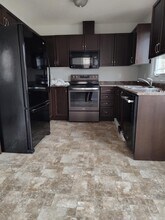 10 Foxglove Crescent in Kitchener, ON - Building Photo - Building Photo