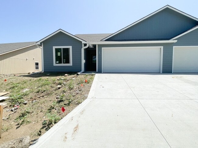 property at 531 Oakbrook Pl