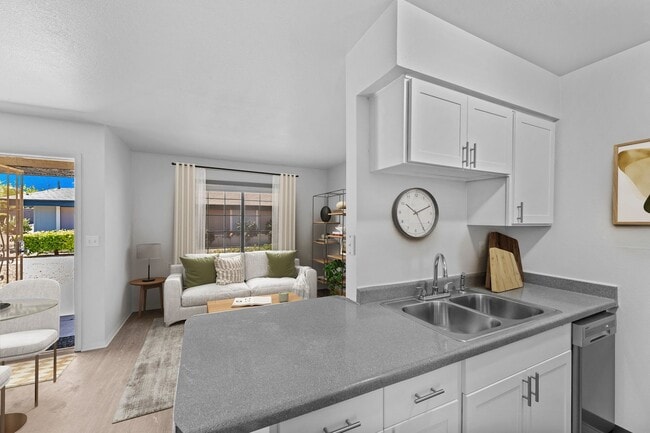 Coronado Glen Apartments in Wickenburg, AZ - Foto de edificio - Building Photo