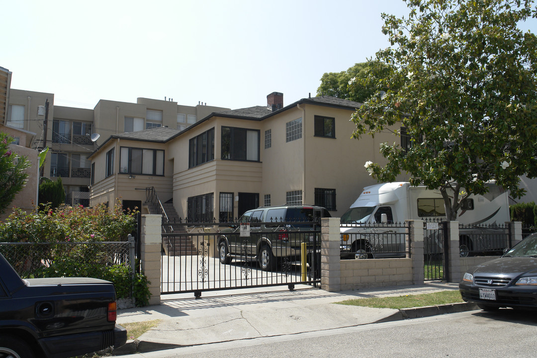 613 N St Andrews Pl in Los Angeles, CA - Building Photo