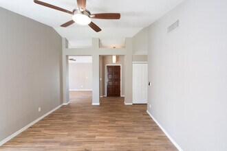 15006 S 27th Way in Phoenix, AZ - Building Photo - Building Photo