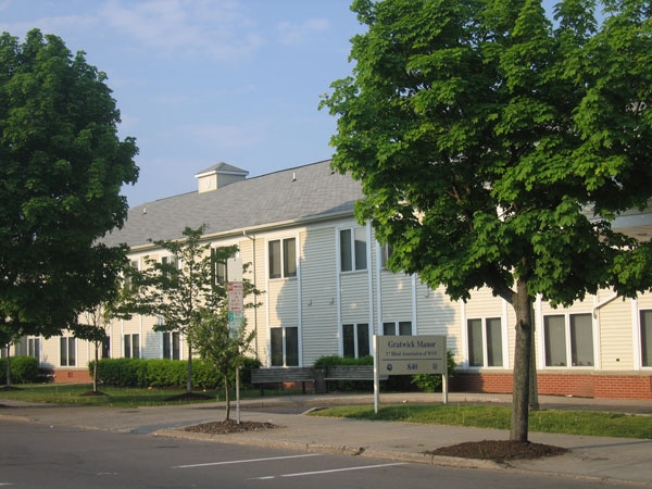 Gratwick Manor Apartments in Buffalo, NY - Building Photo