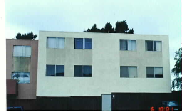 395 Susie Way in South San Francisco, CA - Building Photo