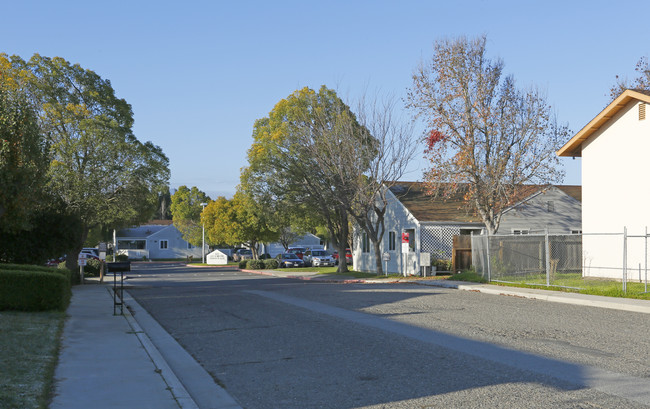 Leo Meyer Senior Plaza in King City, CA - Foto de edificio - Building Photo