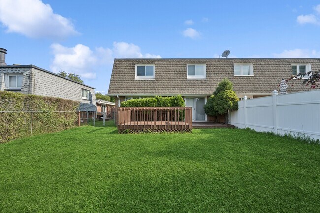 366 Manning Dr in Wood Dale, IL - Foto de edificio - Building Photo