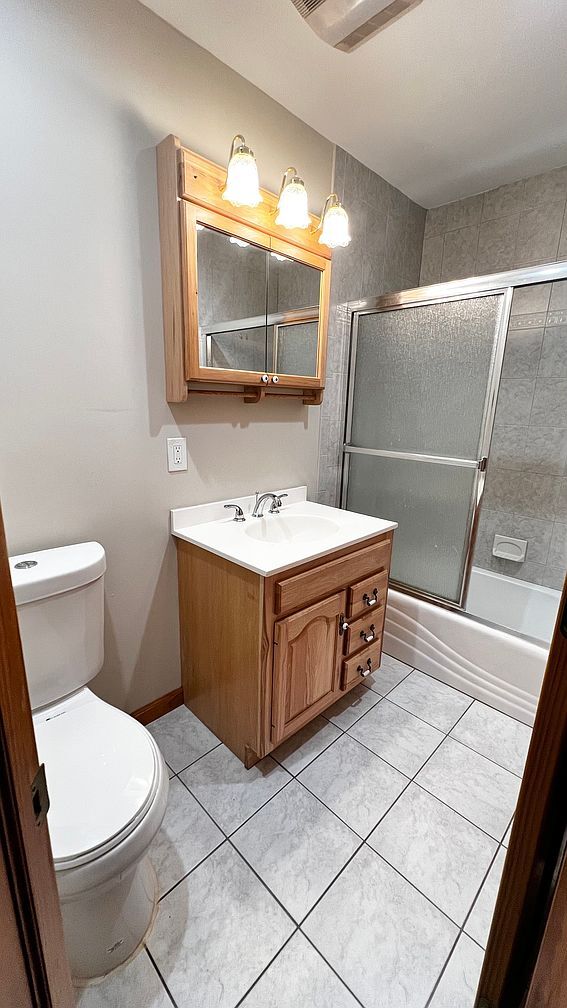 property at 36 Vivian Ct