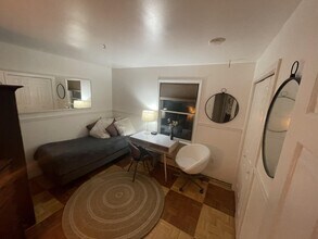 16 Bonticou View Dr, Unit Upstairs Apartment in New Paltz, NY - Foto de edificio - Building Photo