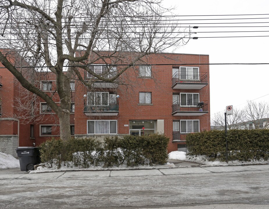 3235 Goyer in Montréal, QC - Building Photo