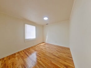 2448 S Holyoke St in Wichita, KS - Building Photo - Building Photo