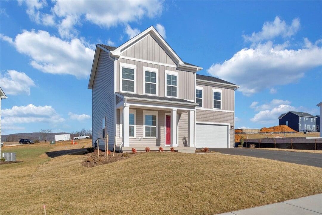 5028 Forsythia Pl in Blacksburg, VA - Building Photo