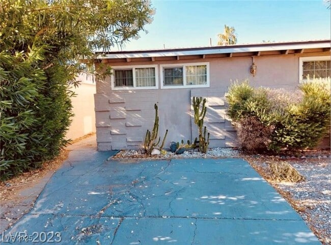 1914 Ottawa Dr in Las Vegas, NV - Building Photo - Building Photo