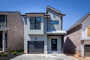 11 Dutch Dr in Clarksville, TN - Building Photo