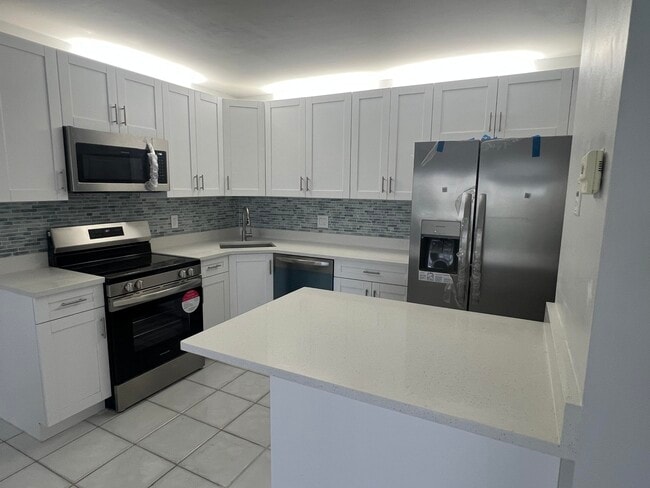 1109 Green Pine Blvd