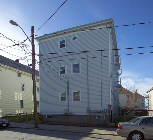 197-199 Fountain St in Fall River, MA - Building Photo - Building Photo