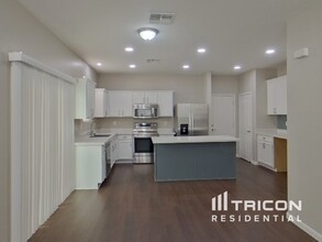 5150 W Illini St in Phoenix, AZ - Building Photo - Building Photo