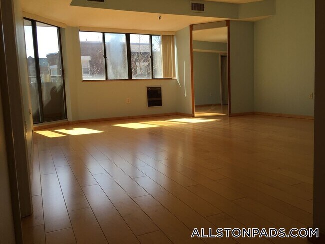 147 Kelton St in Boston, MA - Building Photo - Building Photo