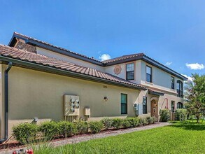 9114 Prima Way, Unit 102 in Naples, FL - Building Photo - Building Photo