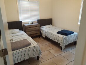 2200 Hill St, Unit 121 in New Smyrna Beach, FL - Foto de edificio - Building Photo