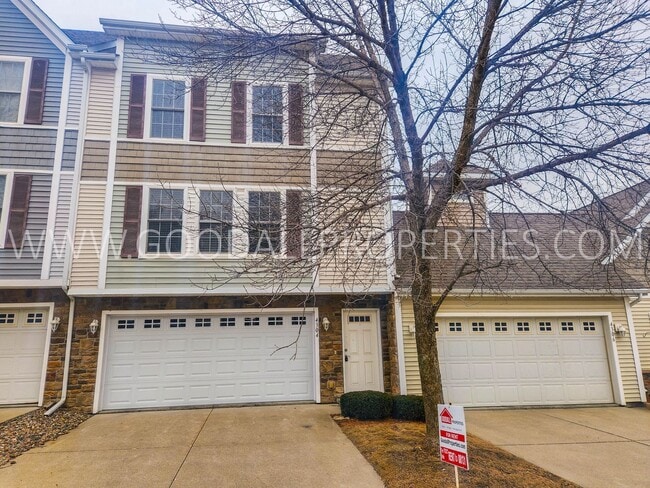 property at 4304 154th St