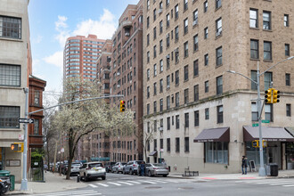 1435 Lexington Ave in New York, NY - Building Photo - Building Photo