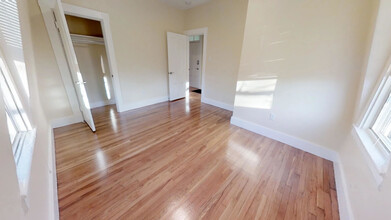 413 Washington St, Unit 1 in Cambridge, MA - Building Photo - Building Photo