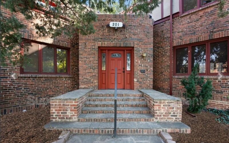 201 E Elizabeth St in Fort Collins, CO - Foto de edificio