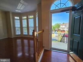 6235 Frosty Winter Ct in Centreville, VA - Building Photo