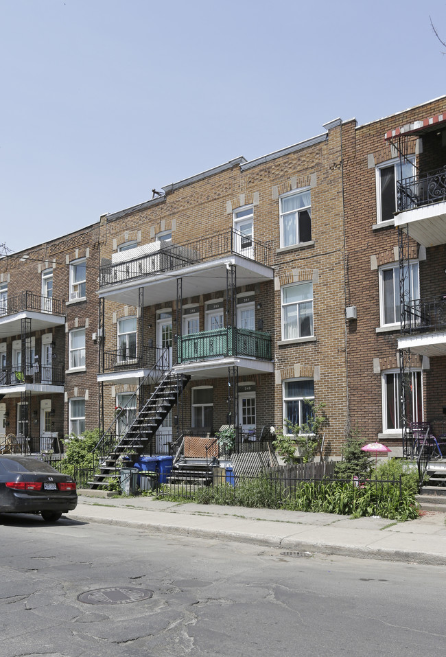 357 4e in Montréal, QC - Building Photo - Primary Photo