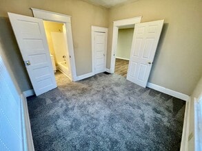 919 S Douglas Ave in Springfield, MO - Building Photo - Building Photo