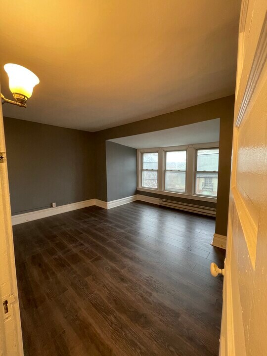135 S 15th St in Allentown, PA - Building Photo