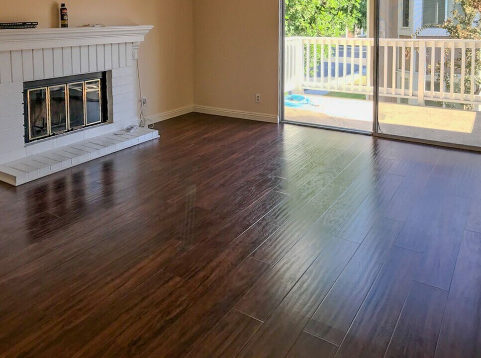 54 Monroe in Irvine, CA - Building Photo