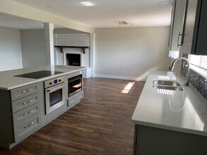 718 Vista Ln in Cheyenne, WY - Building Photo - Building Photo