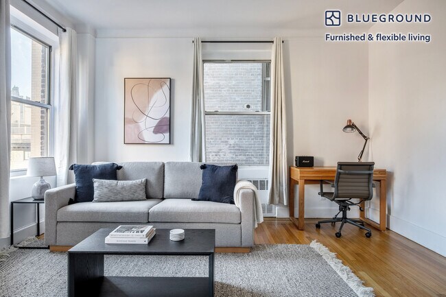 952 5th Ave in New York, NY - Building Photo - Building Photo