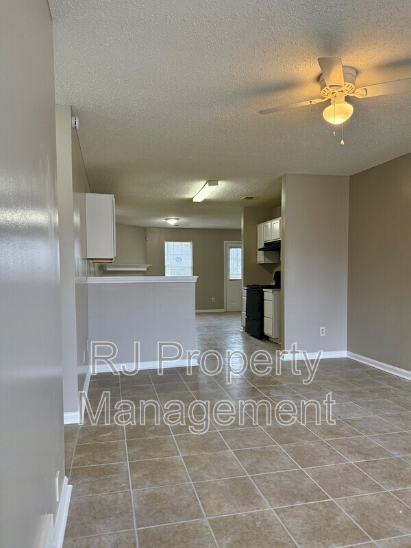 4297 Kings Valley Cove E in Memphis, TN - Building Photo - Building Photo