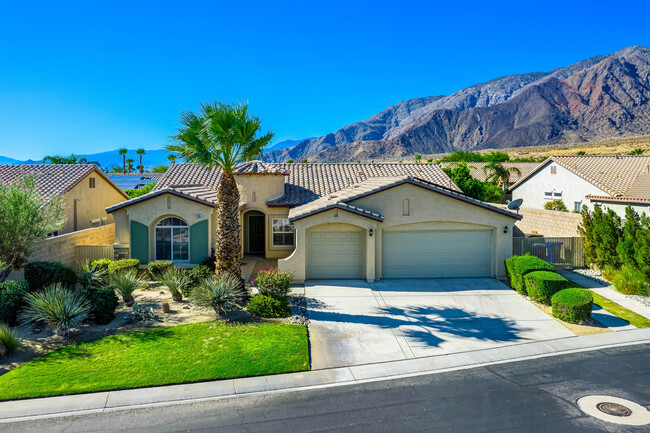 985 Alta Ridge in Palm Springs, CA - Foto de edificio - Building Photo