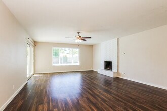 7710 N 7th Ave in Phoenix, AZ - Building Photo - Building Photo