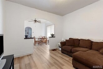 8822 Olden Ave in St. Louis, MO - Building Photo - Building Photo