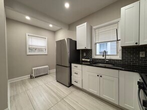 178 Linden Ave, Unit 1 in Rahway, NJ - Foto de edificio - Building Photo