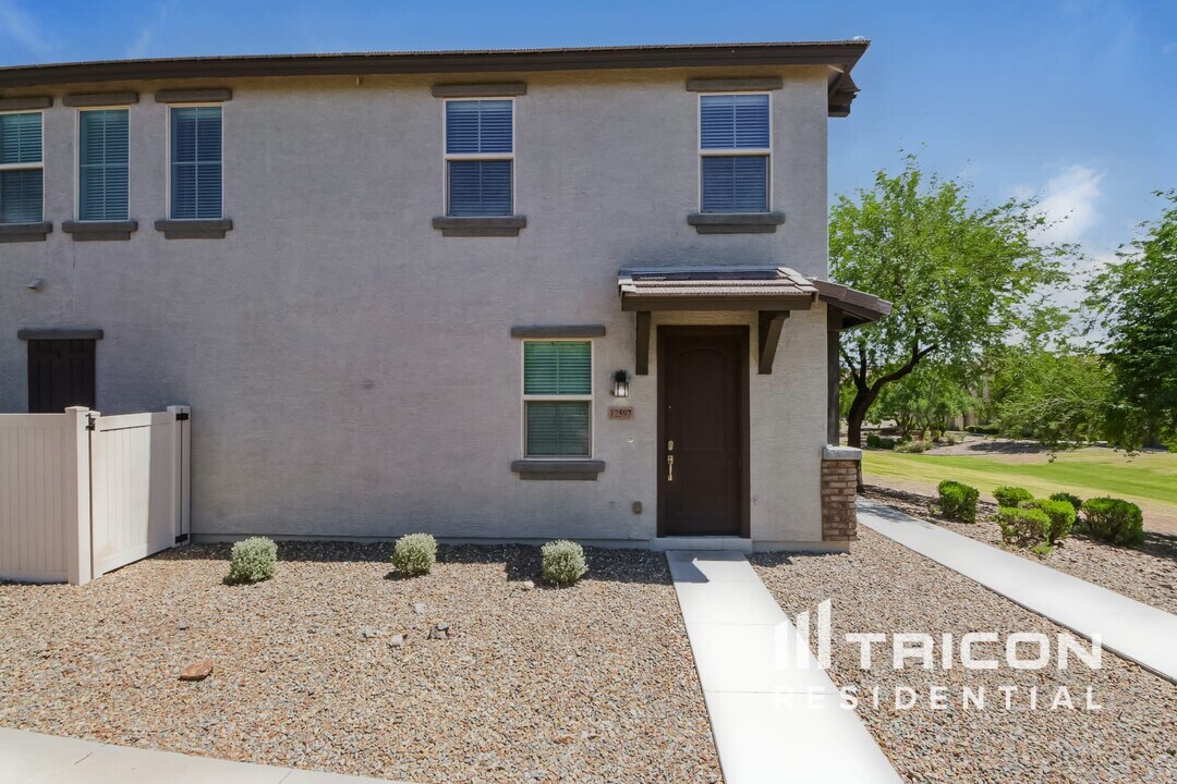 12597 W Lindbergh Dr in Peoria, AZ - Building Photo