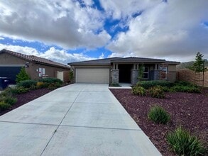 32261 Wild W Ct in Winchester, CA - Building Photo - Building Photo