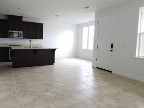 243 9th St in Marina, CA - Building Photo - Building Photo