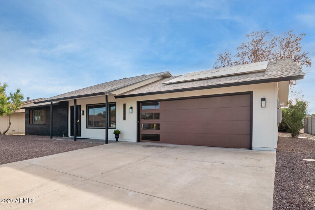 9339 W Spanish Moss Ln in Sun City, AZ - Building Photo